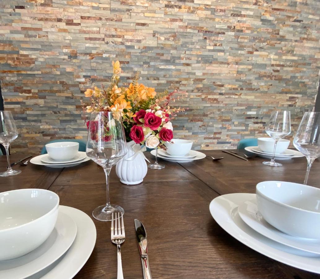 5 Bedroom Bungalow Ascot Racecourse 외부 사진