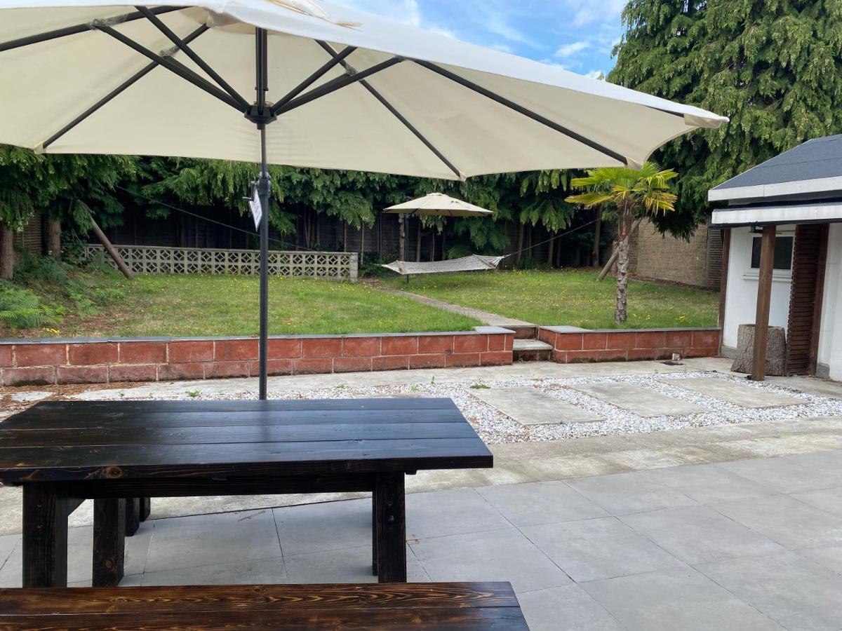 5 Bedroom Bungalow Ascot Racecourse 외부 사진