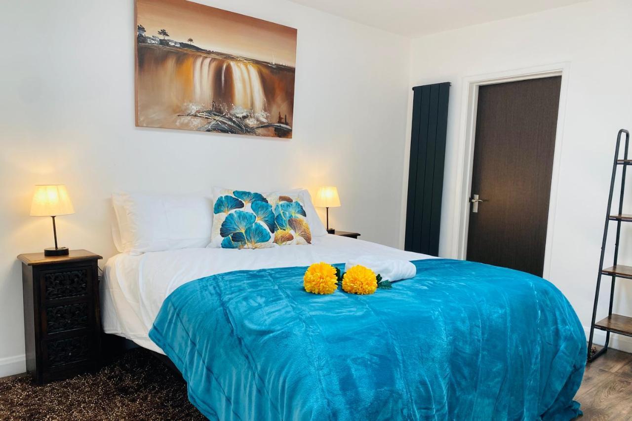 5 Bedroom Bungalow Ascot Racecourse 외부 사진