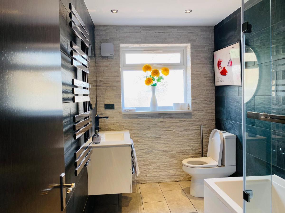 5 Bedroom Bungalow Ascot Racecourse 외부 사진