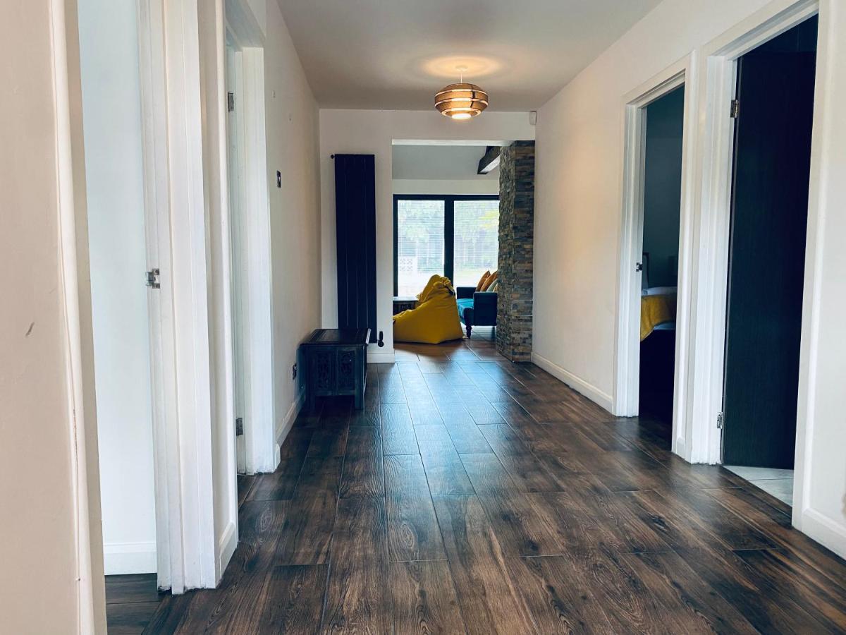 5 Bedroom Bungalow Ascot Racecourse 외부 사진
